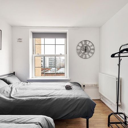 Sleek Shoreditch Hideout - 2 Bed Gem With Balcony In Central London Exteriör bild