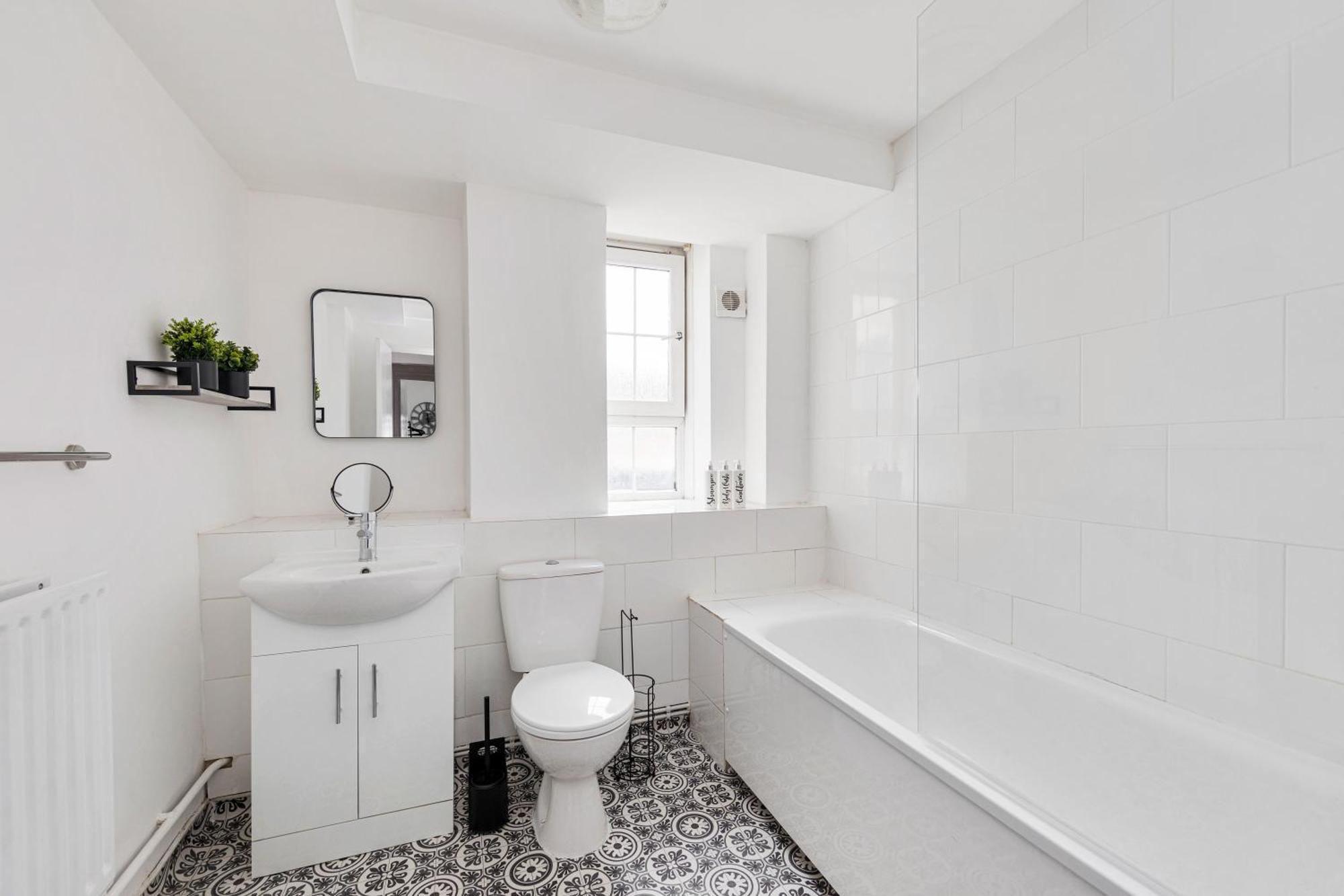 Sleek Shoreditch Hideout - 2 Bed Gem With Balcony In Central London Exteriör bild